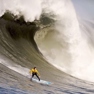 足彩网官网：爆冷之夜震撼英超！纽卡斯尔联力克曼城，阿森纳趁势登顶笑傲积分榜