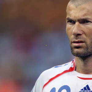 足彩网官网_足协杯闷平警示海港前路坎坷，主教练莱科誓言下场重振旗鼓